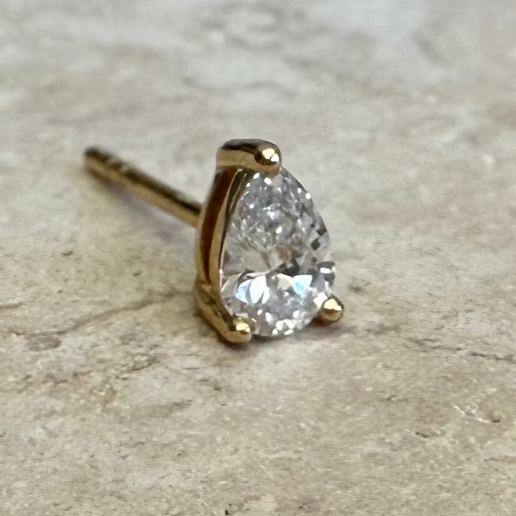 Pear Diamond Stud