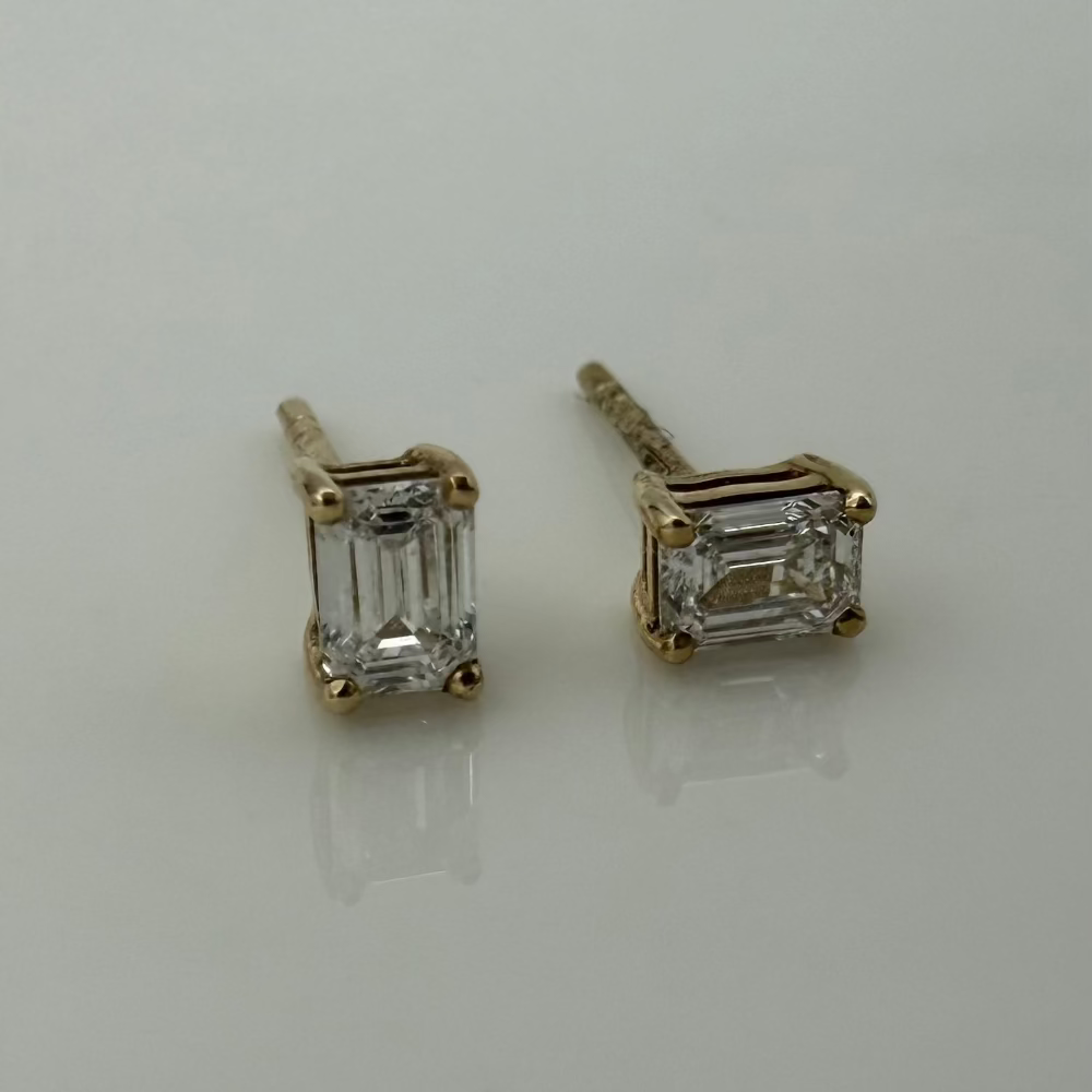 Emerald Diamond Stud